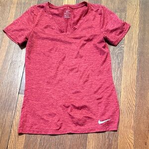 Nike Women's Heathered Red Short Sleeve Tee